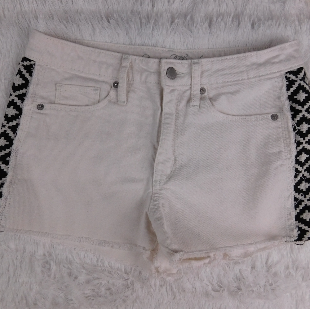 🌻 Universal Thread High Rise Shortie - Picture 7 of 11
